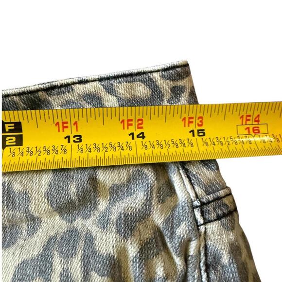 Leopard Print Denim Shorts - Size 11 - Picture 3 of 6